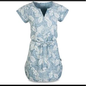 DAKINE DAISY DRESS IN INKWELL, MEDIUM. NWT